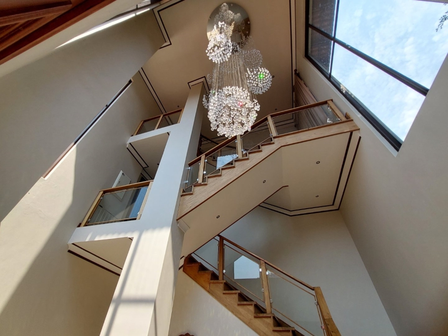 6 Bedroom Property for Sale in Birdwood Estate North West